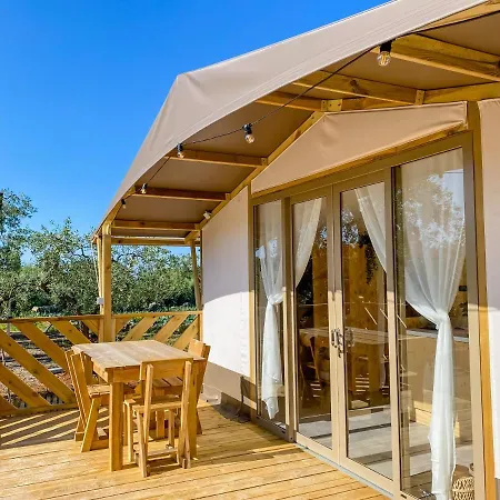 Trend By La Mignola Luxury tent Fasano